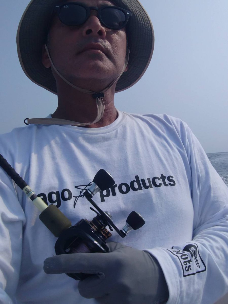 ago_products's tweet photo. 只今、好評発売中のアゴプロダクツ10周年記念ニューロゴ【ロングスリーブティーシャツ】…🎵
やっぱ夏は『ホワイト × ブラックロゴ』(^^)
拘ったのは着心地です❗
あえてドライ素材では無く6.2oz厚手コットン素材に拘りました。
#agoproducts #10th_anniversary #new_logo #long_sleeve_tee_shirt https://t.co/r6lbkv6jP9