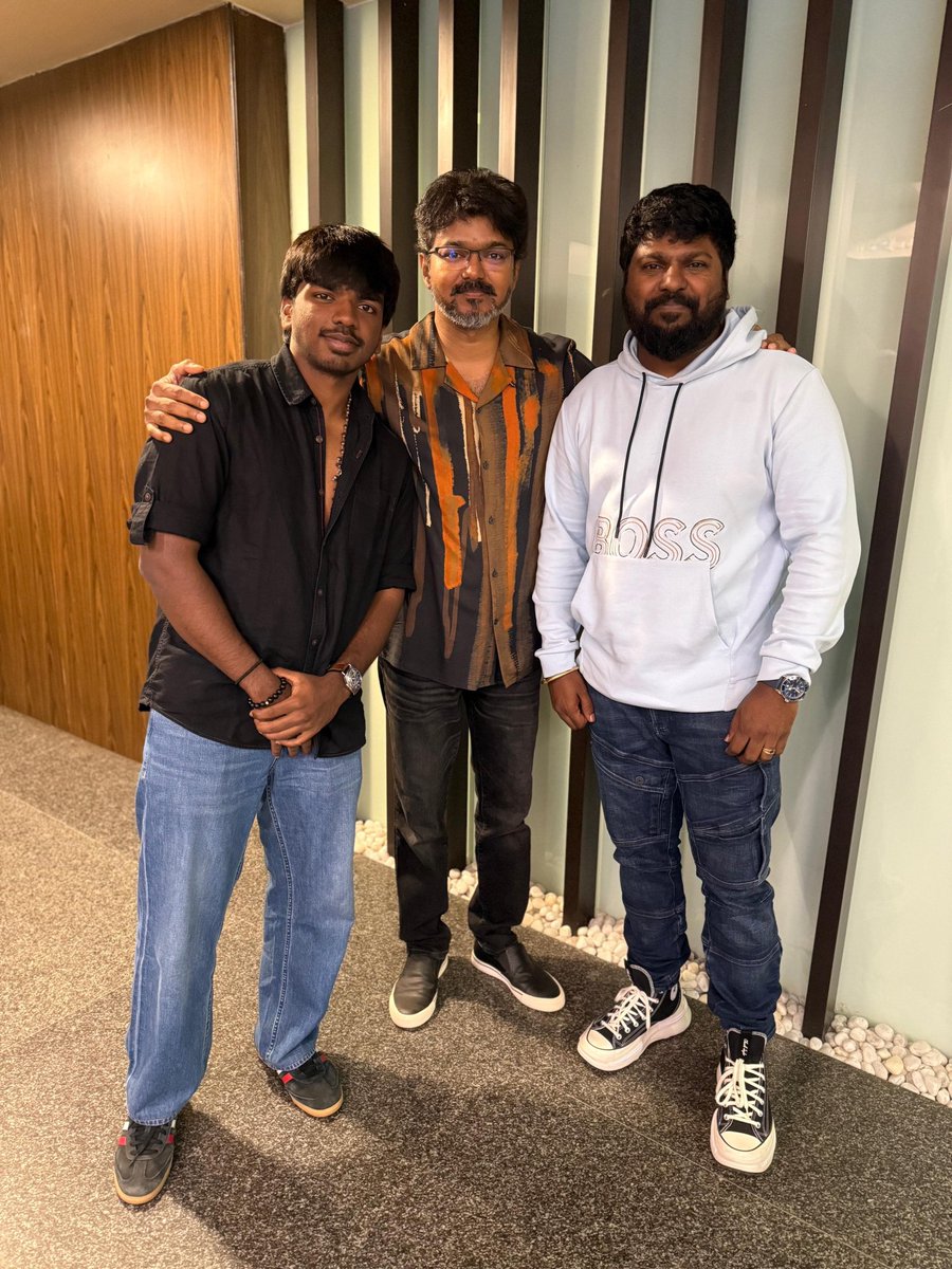 RIAZ K AHMED (@riaztheboss) on Twitter photo "Bloody sweet!" That’s the vibe after #Thalapathy <a href="/actorvijay/">Vijay</a> sir watched #Phoenix today and shared his MERSAL MAXX words!
The Phoenix team is flying on FIRE now! 🔥🔥
#Veezhaan
#PhoenixFromJuly4
A <a href="/SamCSmusic/">𝐒𝐀𝐌 𝐂 𝐒</a> Musical!
<a href="/ActionAnlarasu/">@ActionAnlarasu007</a> <a href="/AkBraveman/">AK Braveman Pictures</a> <a href="/suryaVoffcial/">Surya sethupathi</a> "Bloody sweet!" That’s the vibe after #Thalapathy <a href="/actorvijay/">Vijay</a> sir watched #Phoenix today and shared his MERSAL MAXX words!
The Phoenix team is flying on FIRE now! 🔥🔥
#Veezhaan
#PhoenixFromJuly4
A <a href="/SamCSmusic/">𝐒𝐀𝐌 𝐂 𝐒</a> Musical!
<a href="/ActionAnlarasu/">@ActionAnlarasu007</a> <a href="/AkBraveman/">AK Braveman Pictures</a> <a href="/suryaVoffcial/">Surya sethupathi</a>