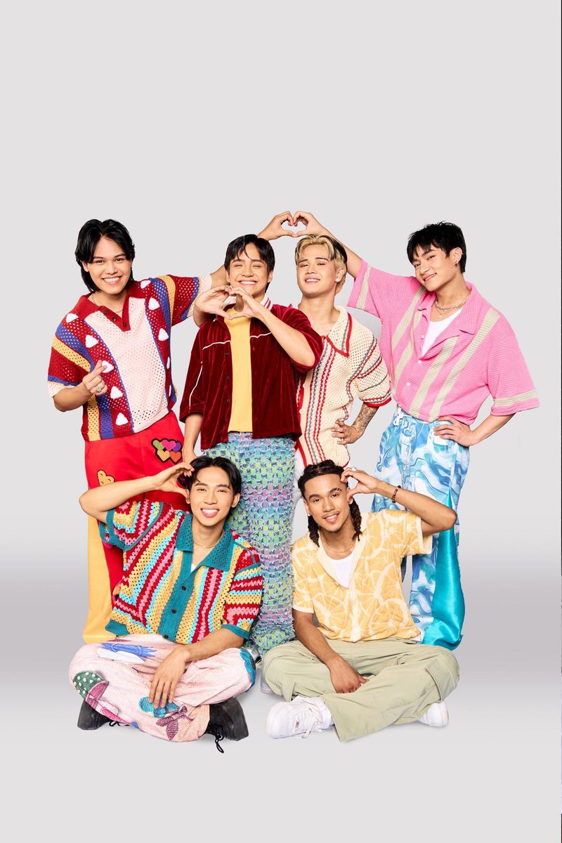 MUJIF1LM's tweet photo. BAKIT HINDI PA TO PHOTOCARD????? https://t.co/cjhaZPZdgn