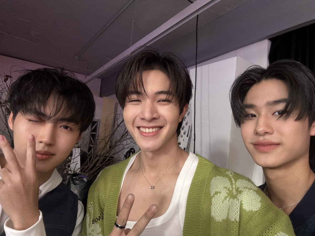 Chokunz_jkz's tweet photo. อย่าลืมมาดูพวกเราใน GMMTV LIVE HOUSE
ด้วยนะค้าบบ✌🏻🫶🏻 https://t.co/LMi7L3qu0c