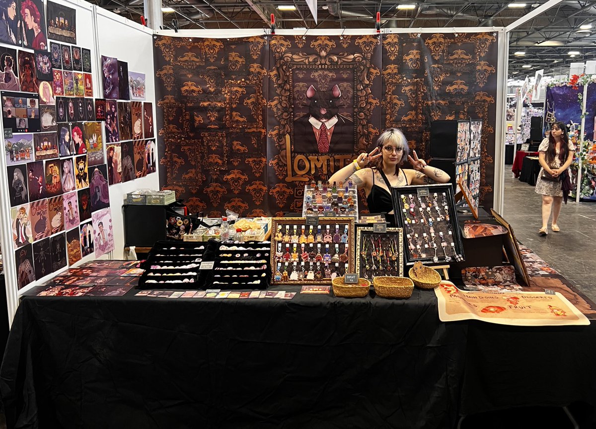 We are in hall 5A M132 at Japan Expo in Paris :D come for ur rats and silly guys