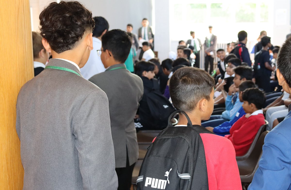 From nervous smiles to growing confidence – our future Year 7s did brilliantly today! 💫 Thank you to our superb mentors for being shining examples of what it means to be a Challney Gentleman. One step closer to secondary school life! #ReadyRespectfulSafe #NextChapter