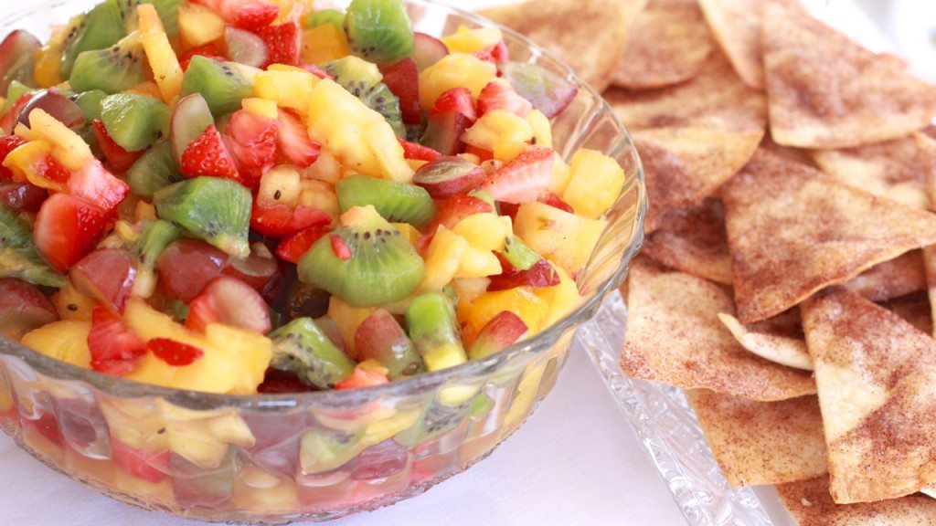 Looking for something healthy to take to those July 4th gatherings tomorrow? Check out this recipe for Fruit Salsa and Cinnamon Chips. Perfect for summer!
easttexasfoodbank.org/2018/12/17/fru…