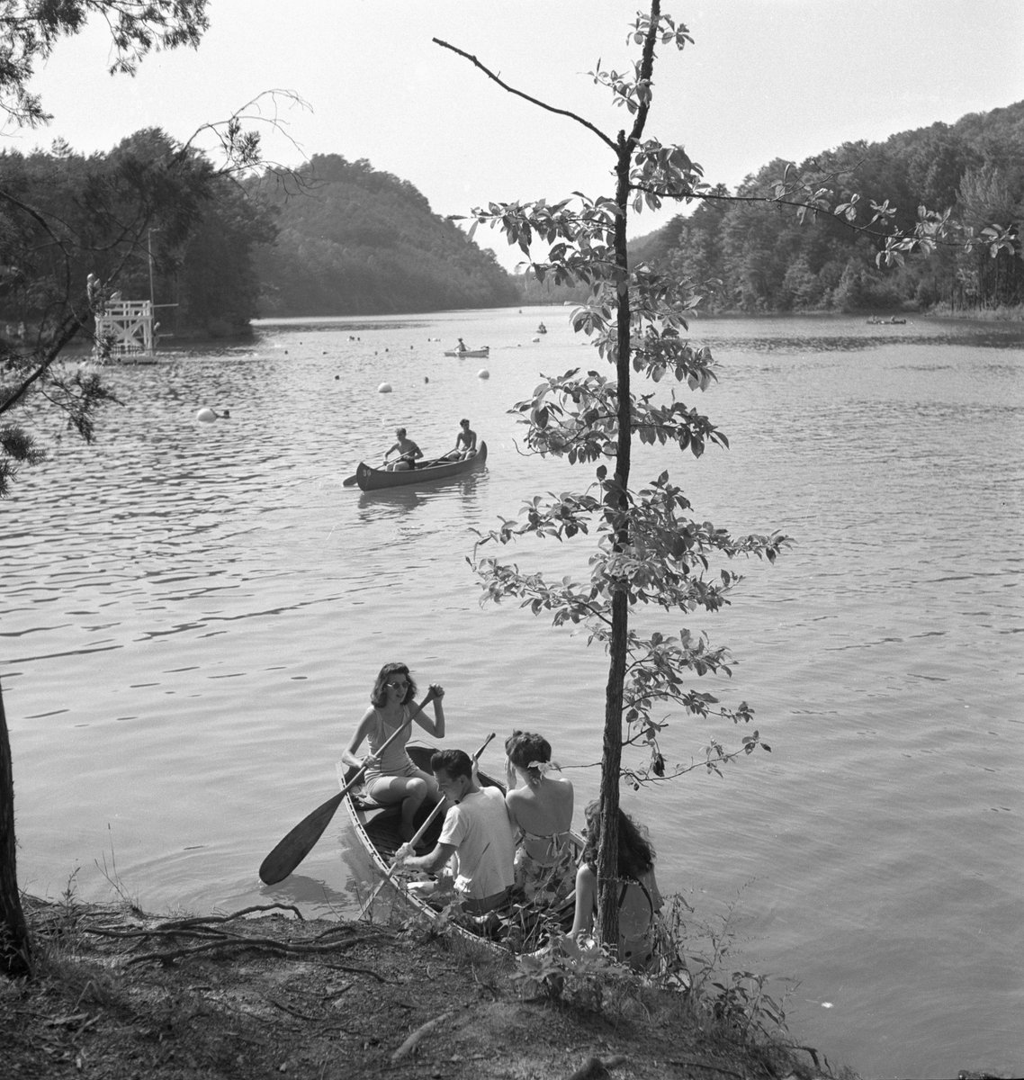 TVAnews's tweet photo. As we celebrate our nation's birthday tomorrow, take a look back at how our ancestors spent the holiday! From flag-raising to enjoying the water, we are continuing those traditions today! 🇺🇸

We hope you have a great Fourth of July weekend! ☀️ #TBT #TVAfun https://t.co/s0UjOTrOcQ