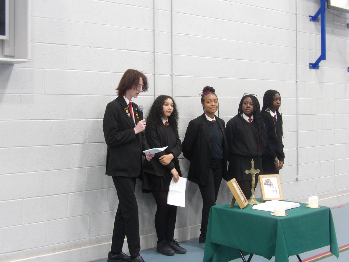 St Edmund Campion Chaplaincy (@stedcampchapel) on Twitter photo Yesterday, we were thrilled to be able to welcome so many fresh new faces to <a href="/stedcamp/">St Edmund Campion Catholic School</a> as part of our Year 6 Induction Day! Mr Grant, Mr Sorroll and our student chaplains led the new Campionites in a moment of prayer and reflection. Yesterday, we were thrilled to be able to welcome so many fresh new faces to <a href="/stedcamp/">St Edmund Campion Catholic School</a> as part of our Year 6 Induction Day! Mr Grant, Mr Sorroll and our student chaplains led the new Campionites in a moment of prayer and reflection.