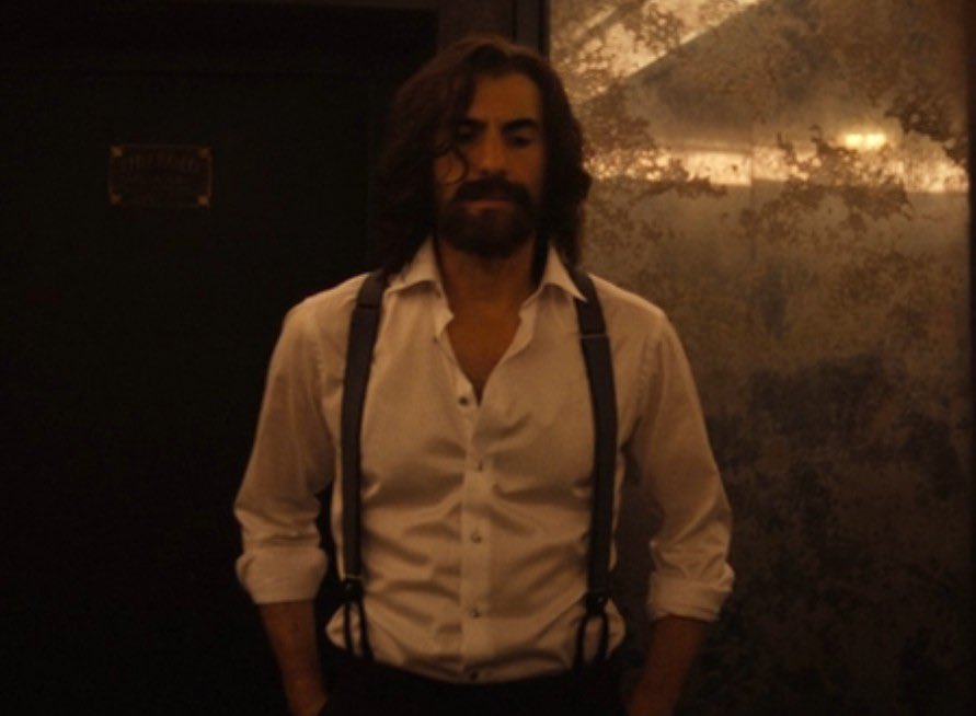 Cuando tenes un actorazo que en diez minutos te levanta una serie. There’s no small roles, my fellow thespians. 
<a href="/SachaBaronCohen/">Sacha Baron Cohen</a> en Ironheart
 <a href="/disneyplusla/">Disney+ Latinoamérica</a>