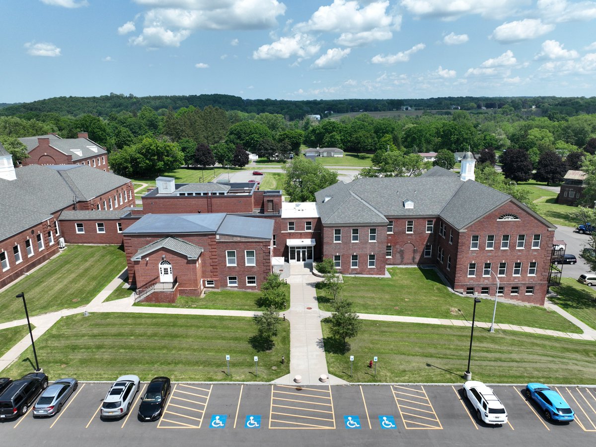 Skies were ✨perfect✨ yesterday for a drone mission above the Regional Support Center!

EduTech offers drone services to our component districts in the Genesee Valley and Wayne-Finger Lakes regions — no better time than summer for campus photos and videos! #MakingSuccessPossible