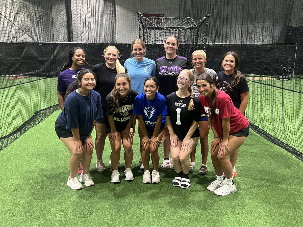 Had a great hitting session at the <a href="/ExtraInningsIS/">Extra Innings</a> facility in Indy! Got in some extra swings to get the bats going at the Great Lakes Firecracker!! #BeELITE <a href="/DanCrespo25/">Dan Crespo</a>