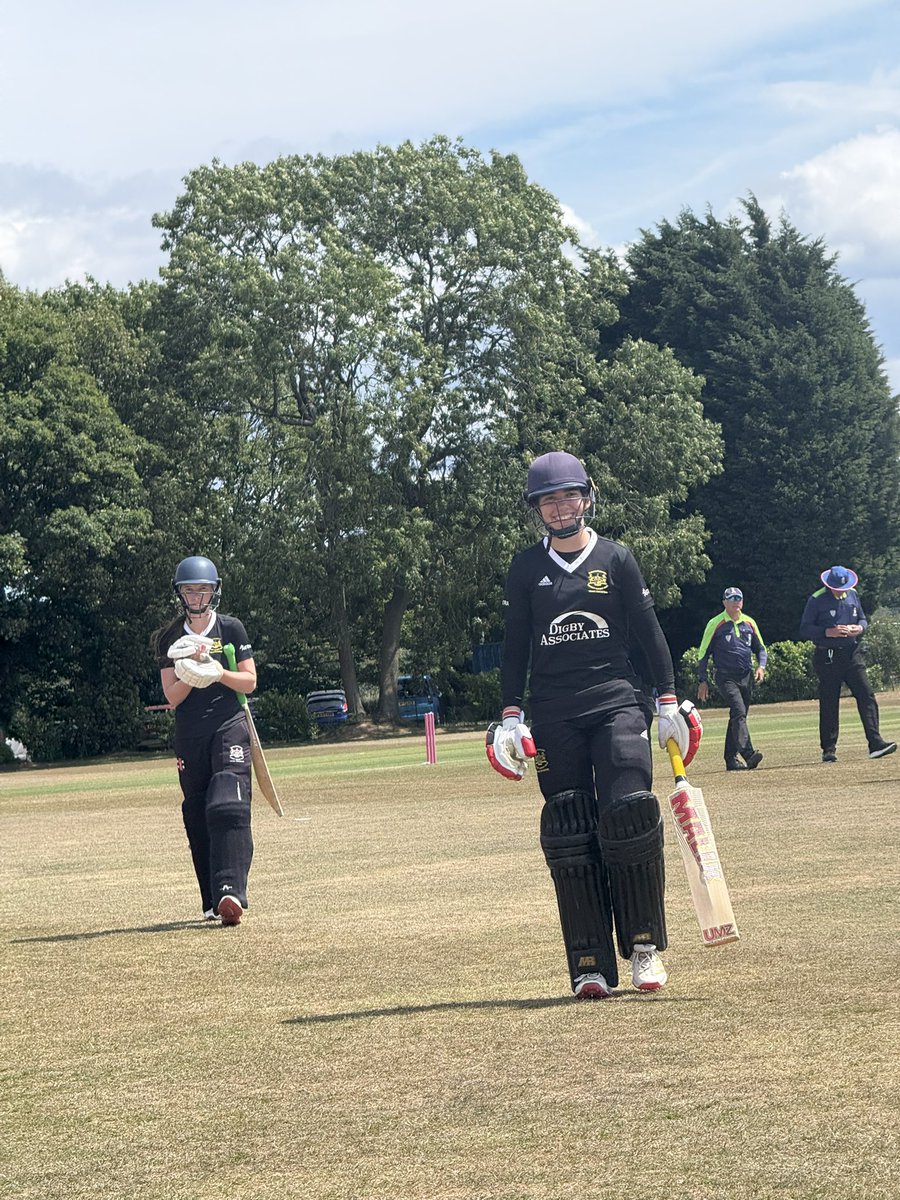 GlosYCricketers's tweet photo. 150 for the 18s Meg Ahearne @ThornburyCC vs @BerksCricketFdn that’s back to back 💯 for the 16 year old! 💪🏻💪🏻

#Nextgen #Goglos #Talent https://t.co/UcU28zVYA9