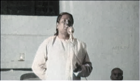 Medaimani's tweet image. இன்றைய சூழ்நிலைக்கு ஏற்ற அறிவுரை!!
நாட்டில் ஏற்படும் நியாமான கிளர்ச்சிகளை இராணுவம், போலீஸ் உதவியைக் கொண்டு நசுக்கிவிட முயன்றால் அதன் விளைவு இவர்களை எங்குக் கொண்டு போய்விடும் என்று நான் சொல்ல வேண்டாம்.வெள்ளையர்களை எங்குக் கொண்டுபோய் விட்டதோ, அதே இடத்திற்கு இவர்களையும்…