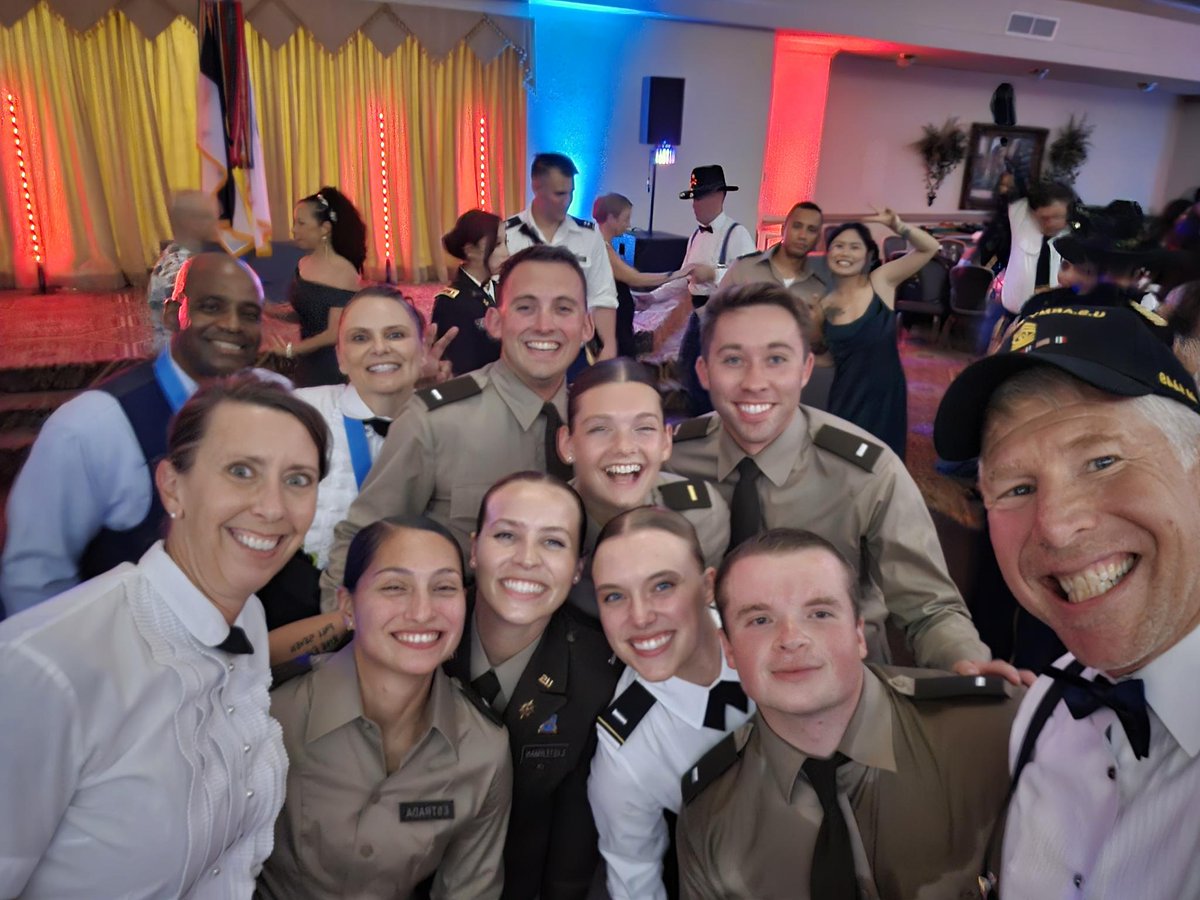 CSMJoAnnNaumann's tweet image. Thomas Baird and I made a quick trip to Ft Hood this week. In about 60 hours, we did PT with NCOs, an LPD, a few mentorship sessions, and partied at the MI Ball. I also made time to visit 15th MI BN, where I served as BN CSM, and visited with friends who retired in the area.