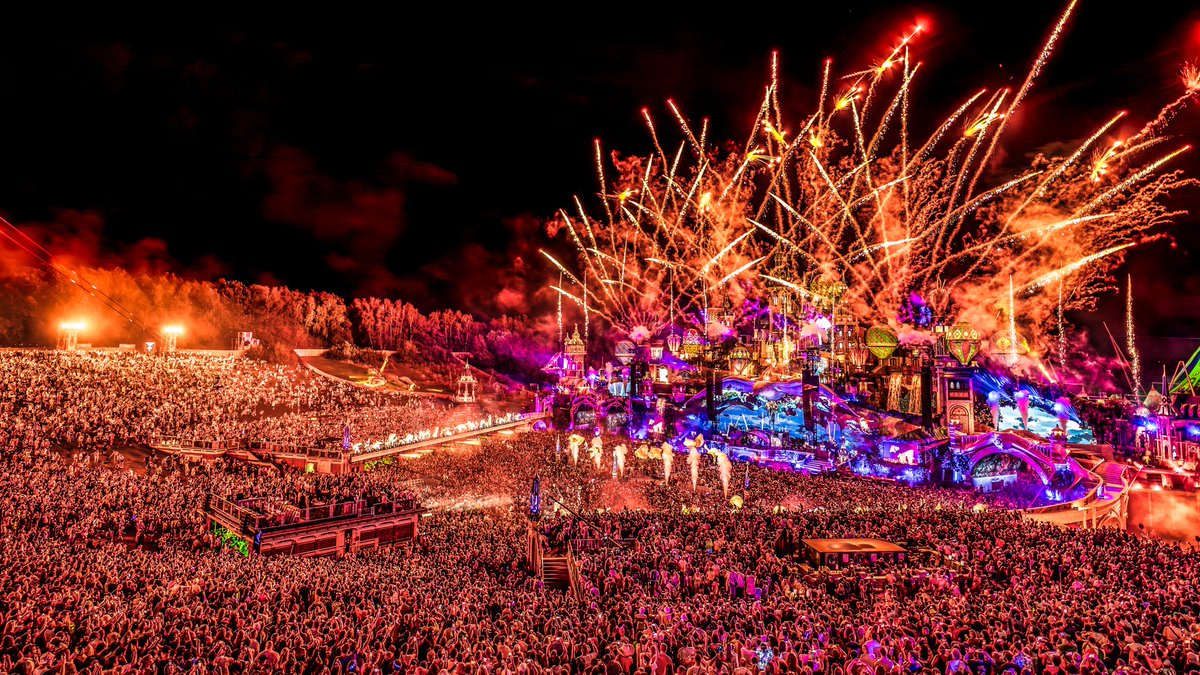 iamstake's tweet image. Tomorrowland has officially announced its expansion into Asia!
A one-day festival is set to take place in Shanghai, China, in November 2025.
A full-fledged three-day festival will follow in December 2026, in Chonburi Province, Thailand. The event is receiving full support from…
