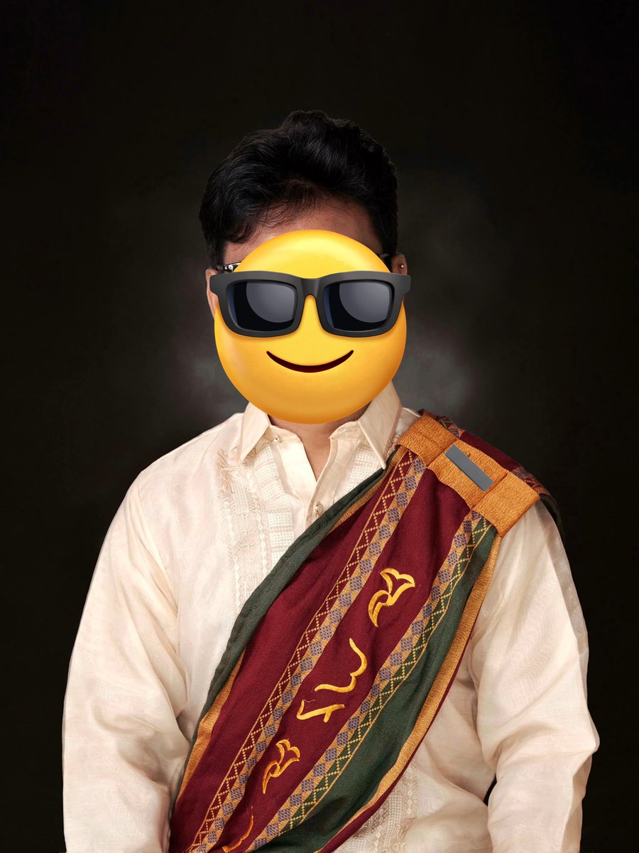 corrhoesion's tweet photo. Diasappeared for quite some time bec of work and this 2nd sablay 😆 MS season is officially over! 

🌻🌻🌻 https://t.co/VhSQNYlIhL