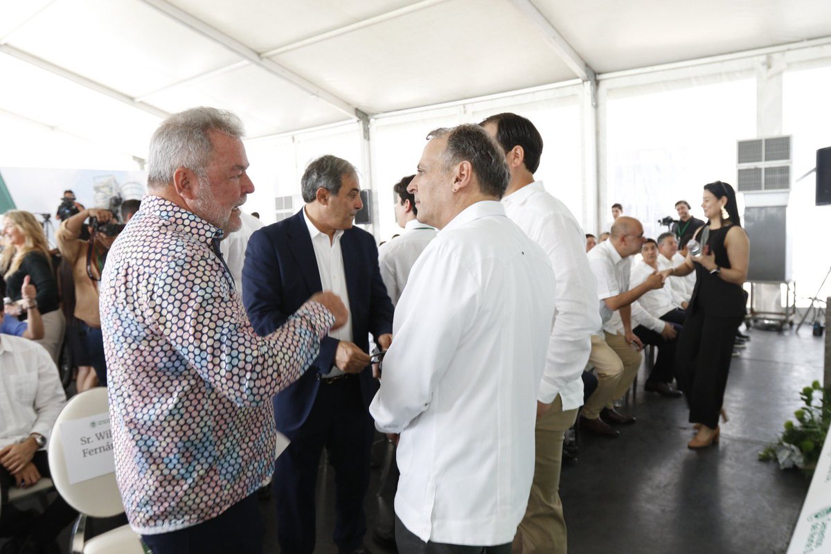 Karim E. Qubain (@kqubain1) on Twitter photo Nos enorgullece haber acompañado a nuestra empresa afiliada Cementos del Norte #CENOSA en la inauguración de su Molino No. 4, un proyecto que fortalece el camino de la expansión, la innovación y la sostenibilidad en el sector industrial de Honduras.
Esta significativa inversión Nos enorgullece haber acompañado a nuestra empresa afiliada Cementos del Norte #CENOSA en la inauguración de su Molino No. 4, un proyecto que fortalece el camino de la expansión, la innovación y la sostenibilidad en el sector industrial de Honduras.
Esta significativa inversión
