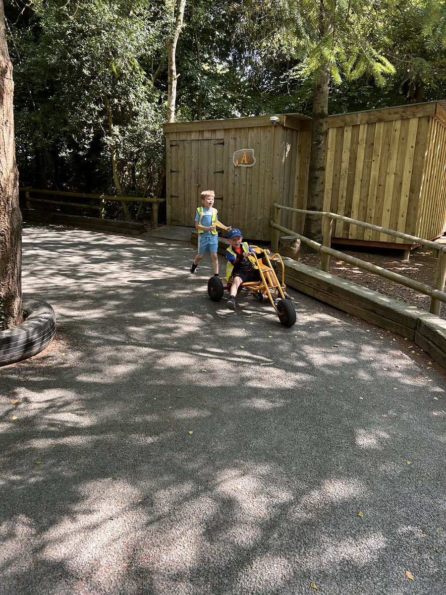 DeePointPluto's tweet photo. Enjoying the park now it’s so quiet! https://t.co/RG9Gv0JJPo