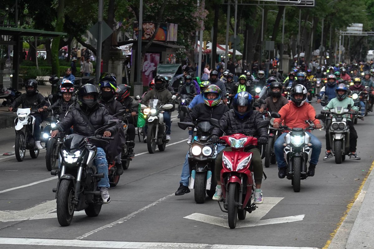 ¿Cómo funciona el programa piloto de seguridad social para trabajadores de aplicaciones móviles?

#AlAire 🎙️ <a href="/GMalpicaSoto/">Guillermo Malpica</a>, Dir. ejecutivo de Alianza in México.

🎙️ <a href="/warkentin/">Gabriela Warkentin</a>
🔴wradio.com.mx