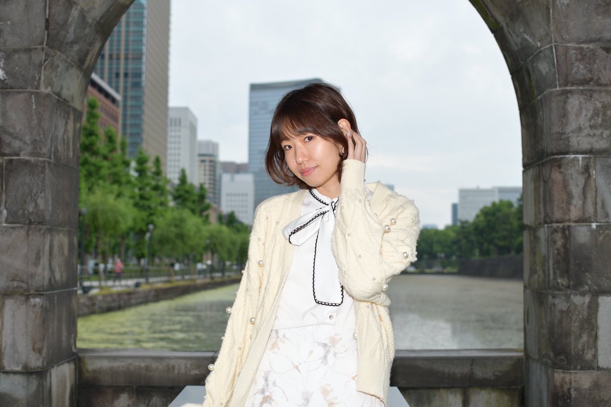 <a href="/Izumi_Yamamoto_/">やまもといずみ🐰</a> <a href="/CameraClassroom/">「カメ教！」カメラの教室@ポートレート専門</a> #カメラの教室 
 #やまもといずみ
 #いずみんくらぶ

レフ板の使い方についても学びました。
端に切れ込みを入れてそこに足を引っかけることで、固定しやすくなります。
今は自前のレフ板は持っていませんが、いずれ導入も検討したいです。