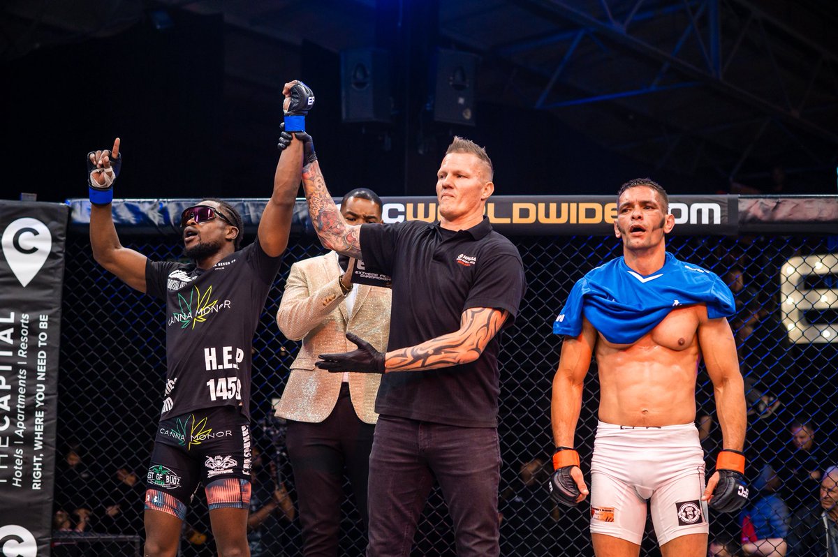 Back to winning ways! Mkhwanazi gets the stoppage in round 2 

#EFC125