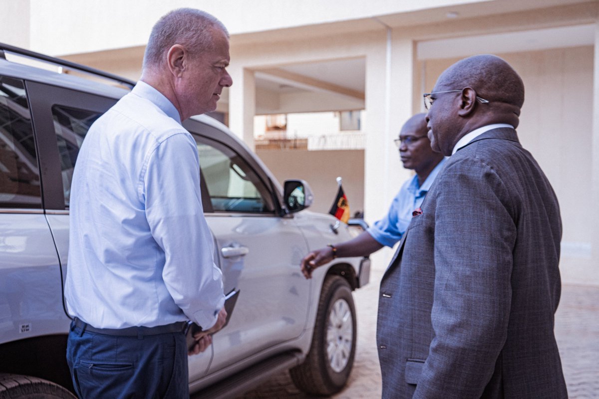 SoryOuane's tweet image. Heureux d’avoir accueilli S.E. Dietrich Becker et M. Freischlader!
L’Allemagne est un partenaire clé qui soutient nos efforts pour le développement durable et l'assistance humanitaire au 🇧🇫
Merci ! pour cet engagement continu pour des solutions concrètes pour les plus vulnérables