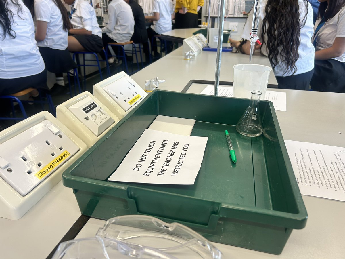 Haringey6thForm's tweet image. Many thanks to @ParkView_school Year 10 students for coming to #TeamHaringey6 for a taster day, we hope you enjoyed seeing our facilities as well as trying out the different subjects #FutureStudents #H6Experience #MoreThanACollege #Ambition #Resilience #Success