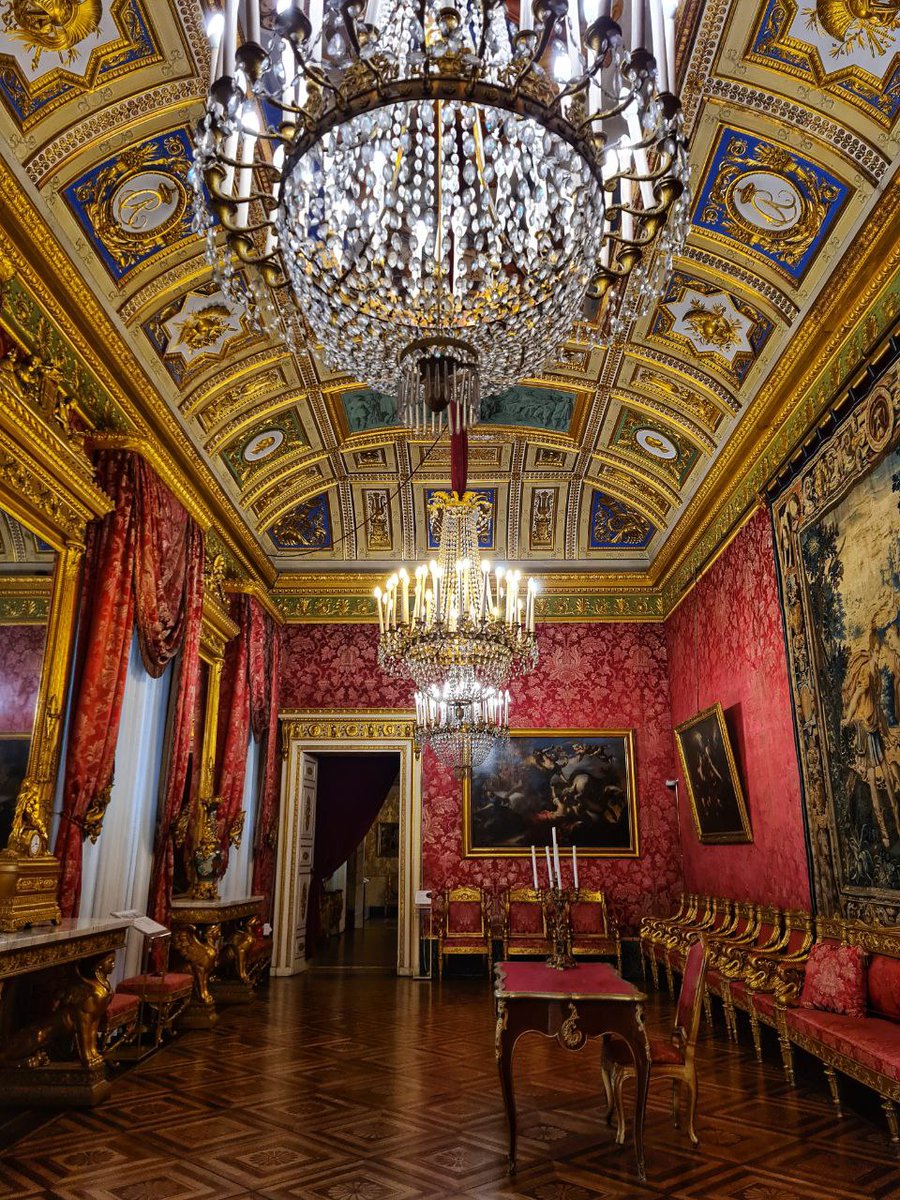 🏛️ Un viaggio nel cuore del barocco genovese.
Lo sapevi che #Genova custodisce un patrimonio UNESCO unico al mondo?

Passeggiare tra Via Garibaldi, Via Balbi e Via Cairoli è come entrare in un libro di storia a cielo aperto.