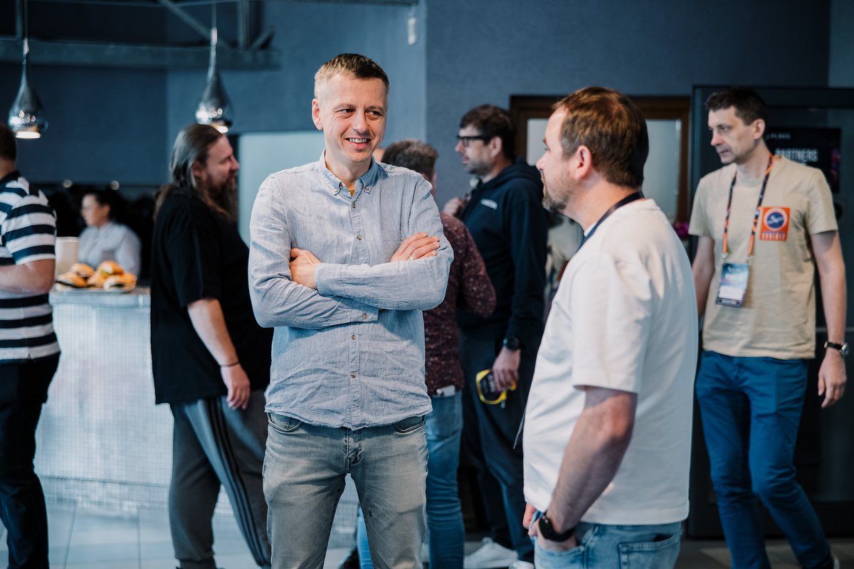 #PLNOG2025 to nie tylko wartościowe wystąpienia poszerzające wiedzę z zakresu ICT, lecz także solidny networking m.in. podczas przerw kawowych i w kuluarach. Widzicie się na zdjęciach? Z kim spotkamy się za rok?🎙️#PLNOG #Networking #ICT #ITEvent #ITConference
