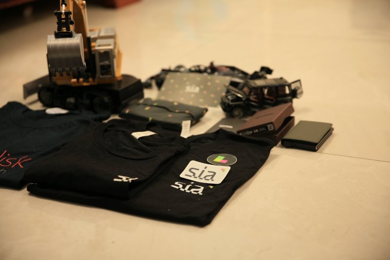 HsuSteven3's tweet photo. Thank you to @siafoundation for the awesome SWAG BOX! I love it. Thinking of it brings back great memories of the exciting Obelisk miner launch – what a pivotal moment! Wishing the #Sia network unprecedented growth and a phenomenally bright future. Keep innovating! https://t.co/EBF6TlR1hl