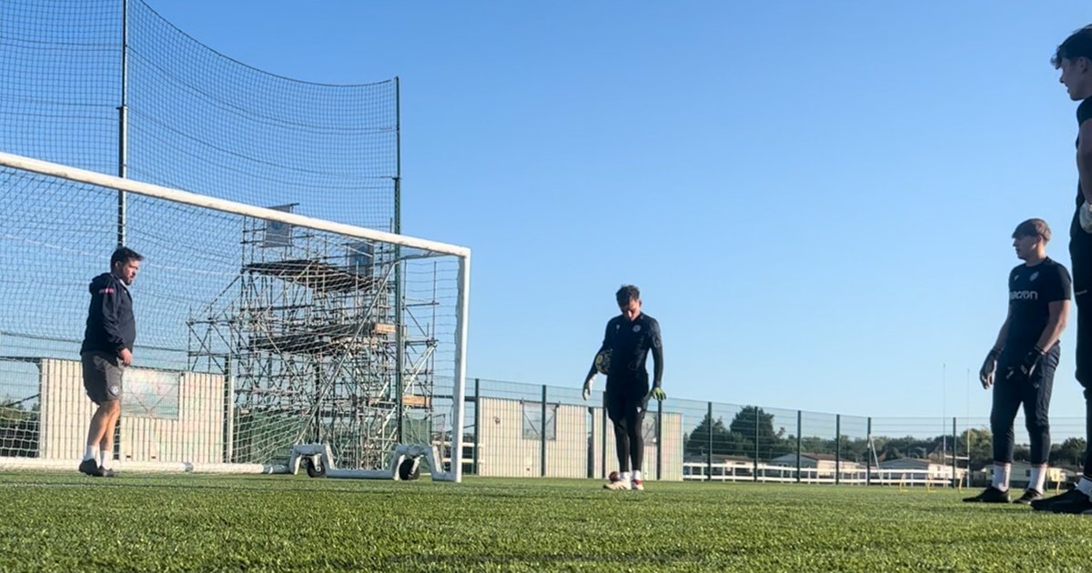 Great sesh, lads working hard for the upcoming season. Two young uns looking for a spot pushing eachother <a href="/YateTownFC/">Yate Town F(C)</a>