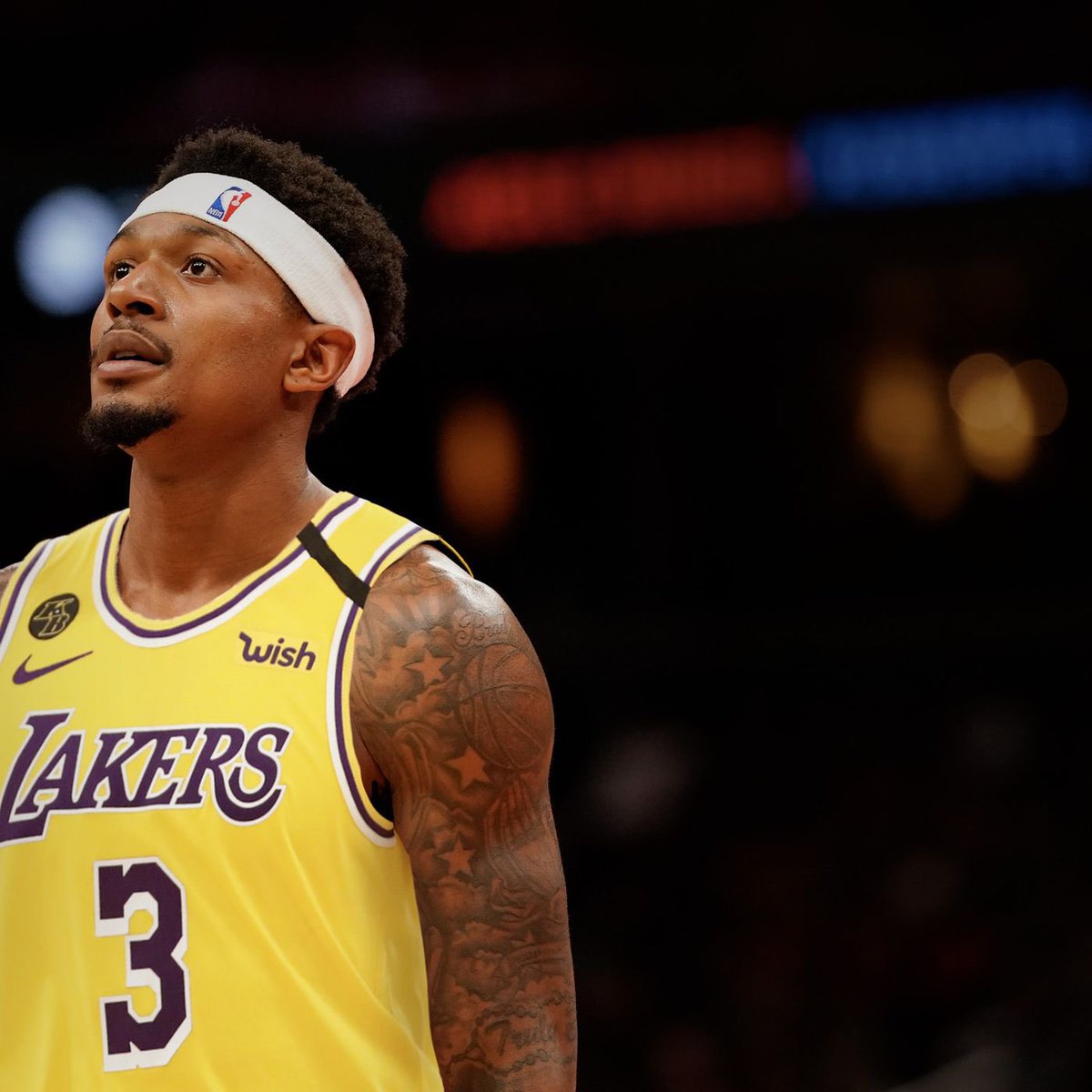 PlayoffLAL's tweet photo. Bradley Beal would accept a trade to the Los Angeles Lakers. #NBA

Via @NBATradeReport 

We do this trade I promise you I’m switching teams 😭😭 https://t.co/49zMcSF8P4