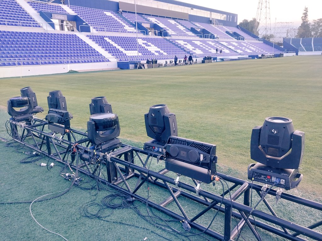 Lo único que se es que quedan MUY pocos lugares
Apuren xq sino se van a quedar afuera de una fiesta de nivel internacional
2 Días 💙⚪️💙