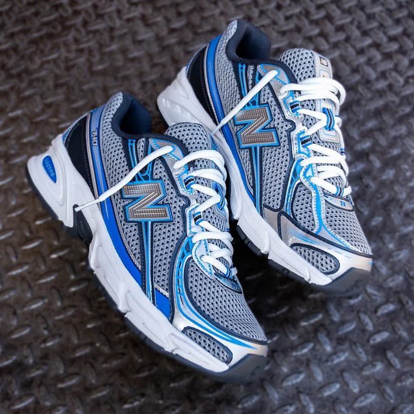 snkr_twitr's tweet photo. AD: $56.99 each at checkout 
New Balance 740

- Men 
White/Mercury Red https://t.co/4NF6jFCdky
Slate Grey/Blue Agate https://t.co/iv90W2Hmw9

- WMNS 
White/Mercury Red https://t.co/TUhIdJ5pzM
Slate Grey/Blue Agate https://t.co/ONzLOr3fPF https://t.co/kFPoFVBIti