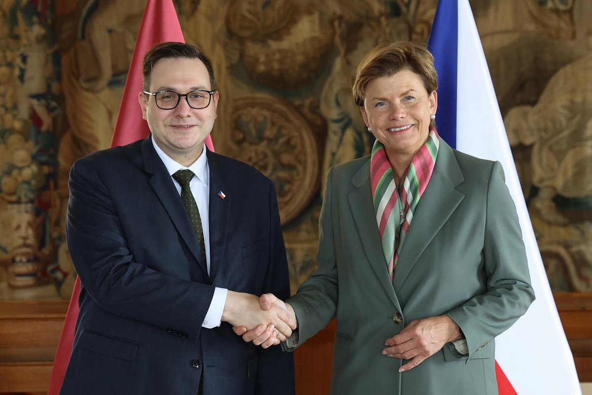 Jan Lipavský (@janlipavsky) on Twitter photo 🤝S <a href="/Braze_Baiba/">Baiba Braže</a> nás spojuje jasný pohled: obrana a bezpečnost vyžadují aktivní přístup. 🇨🇿🇱🇻 Je správné, že máme české vojáky v Pobaltí.
Podporujeme Ukrajinu, posilujeme NATO a společně budujeme odolnou Evropu. 🤝S <a href="/Braze_Baiba/">Baiba Braže</a> nás spojuje jasný pohled: obrana a bezpečnost vyžadují aktivní přístup. 🇨🇿🇱🇻 Je správné, že máme české vojáky v Pobaltí.
Podporujeme Ukrajinu, posilujeme NATO a společně budujeme odolnou Evropu.