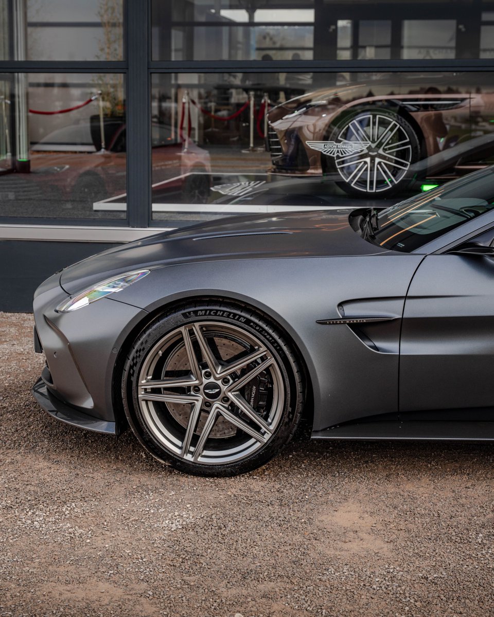 Michelin Pilot Sport S5:

Great tread ✅
Great grip ✅
Great performance - straight from the Aston Martin factory ✅😉

📸: <a href="/rchanphoto/">R C H A N</a> 

#Michelin