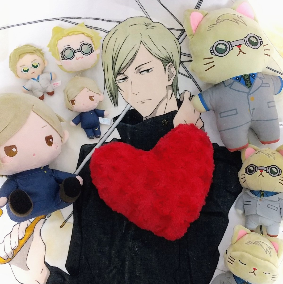 sakusion's tweet photo. いつも写真のお供してくれるぎゃんかわちゃんたちとお誕生日グッズ！
ナナミン愛しています。生まれてきてくれてありがとう。切実に幸せになってください😭💖
#七海建人誕生祭2025
#七海建人誕生日 https://t.co/xUPaIl9i04