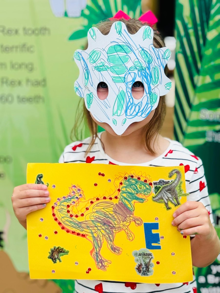 ClydeShopping's tweet image. 🦕🦖Grrreat fun had today at the Dino Discovery Workshop🦕🦖 @ClydeShopping 

Why not save the date for Clyde&apos;s BIG Summer Art Bash on Saturday 5th July, 12-3pm for the Summer Sand Art Workshop 🐚🐚
#ClydesSummerArtBash #whatsonclydebank #funforallthefamily