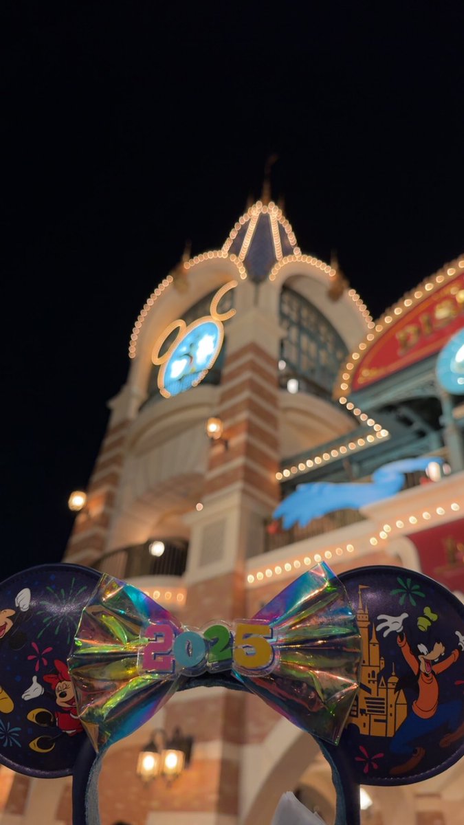 Reema_Almubarak's tweet photo. Shanghai Disneyland💙 🇨🇳 https://t.co/uRX1piLL2i