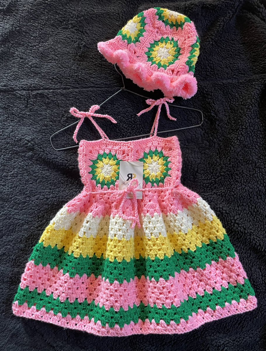Rubyandpearl_co's tweet photo. Team blue 💙 or green 💚 ? 
Mummies and daddies
Your baby girl deserves some color pop 🥹❤️
DM to get yours 🧶❤️🤭 https://t.co/E8fpaQEly0
