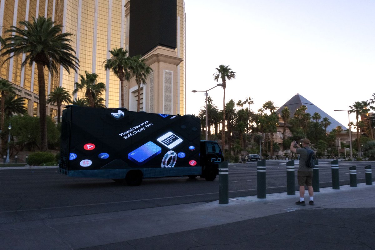 Marketing ROI: 1 tourist. 1 photo. Eternal glory. Elvis would be proud. #Bitcoin2025