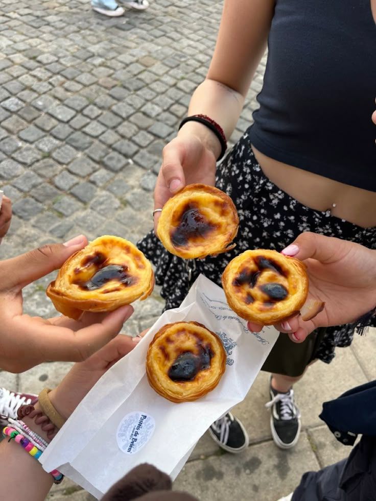 MozartCultures's tweet photo. Lisbon yellows https://t.co/C4hZaRgUhQ
