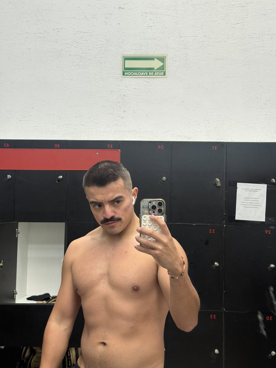 alepalag's tweet photo. Se entrenó 🙂‍↔️ https://t.co/SU5zg3xb8a