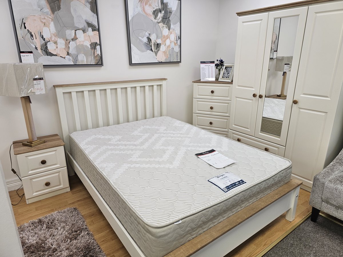 Bradleys_Furn's tweet photo. Oak &amp; Cream Bedroom Range Thinking of a bedroom upgrade? 
This range is a great way to refresh your space. Call in and take a look today. 
.
#Magherafelt #MidUlster #BradleysFurniture https://t.co/vpuVbz3vRF