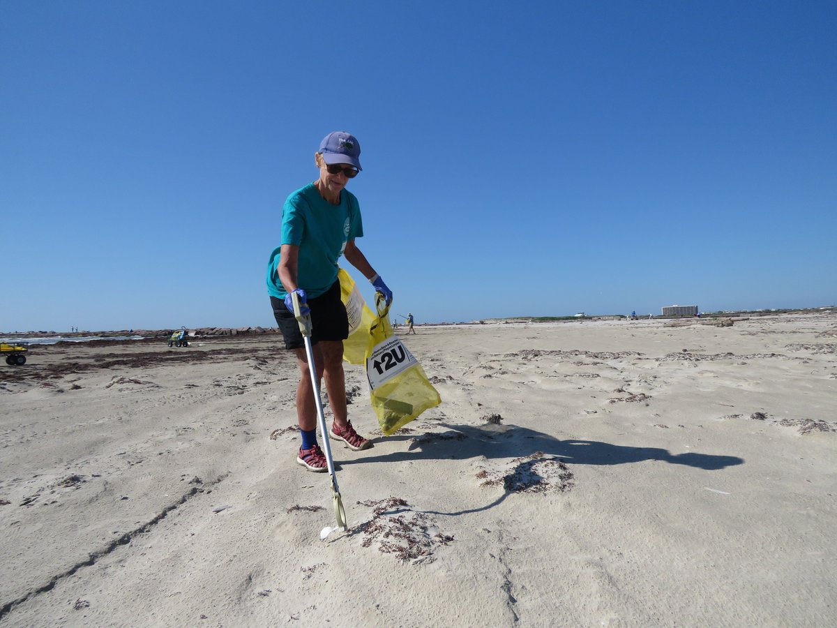 UTMSI's tweet image. Post-Fourth of July Beach Cleanup at Port Aransas South Jetty, July 12, 9 AM–12 PM. Stop by anytime to help keep our coast clean. Supplies provided. Hosted by the Mission-Aransas National Estuarine Research Reserve & UTMSI.
Details: utmsi.utexas.edu/event/post-fou…