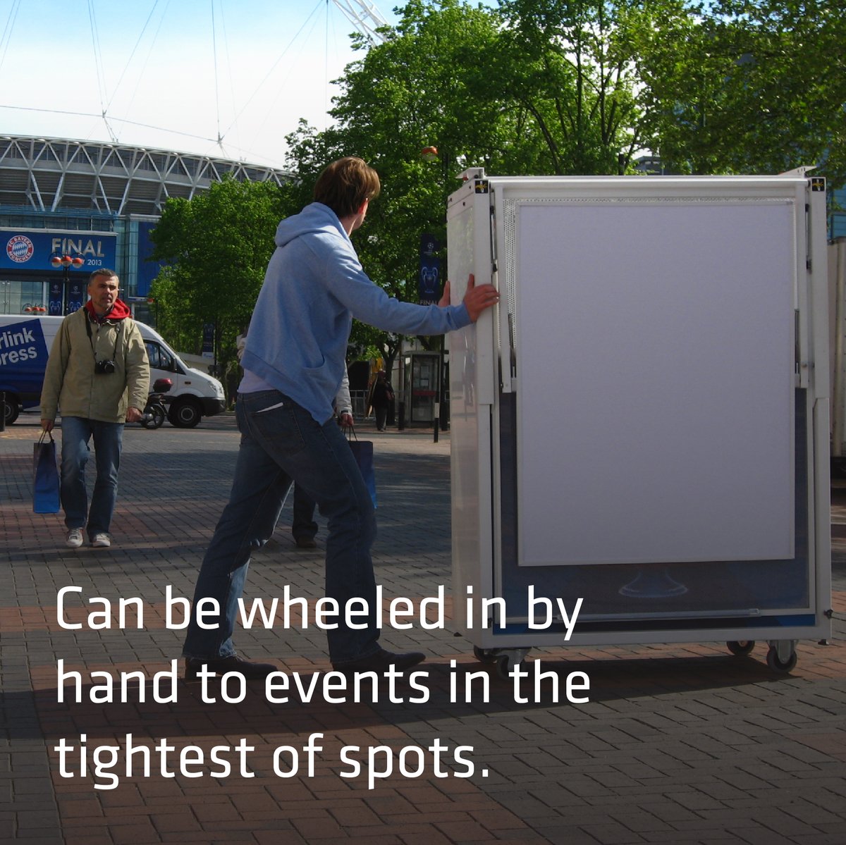 Highmark_Tech's tweet image. MO5 is extra small, but exceptionally striking. #MO5 #HighmarkOutdoor #ExperientialMarketing #EventsMarketing