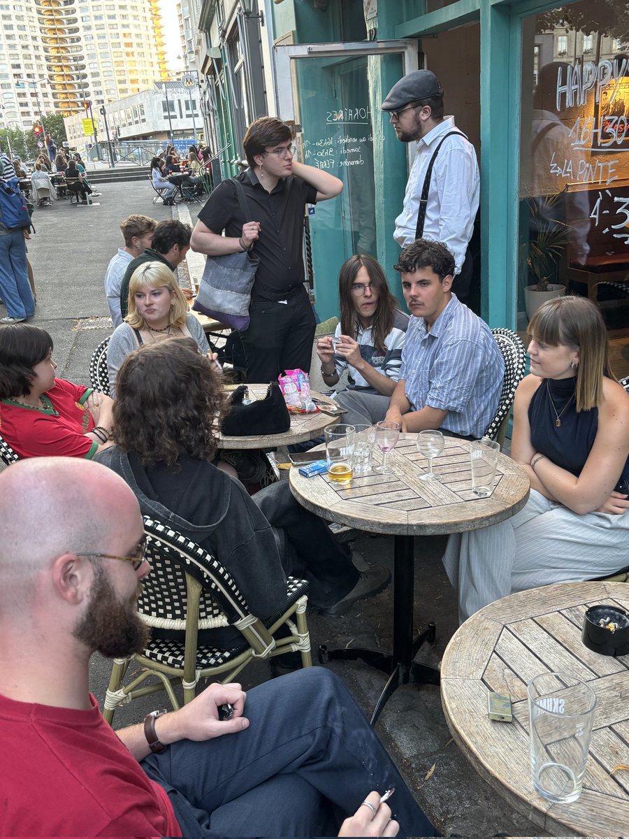 JFIRennes's tweet image. Nombreux•ses hier à notre apéro de fin d'année !
Manifs, tractages, collages, mobilisations: Cette année encore les Jeunes Insoumis·es ont été de toutes les luttes !
Gonflés à bloc pour continuer cet été et l'an prochain ! On ne lâche rien !