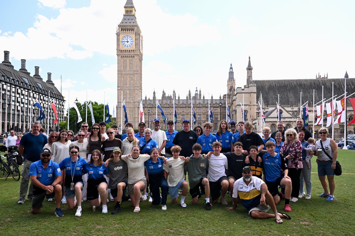 Newcastle Cricket Academy wrapping up their UK tour with a bit of sightseeing in London 🇬🇧
A great end to a brilliant trip.
#NewcastleCricket #CricketTour #London