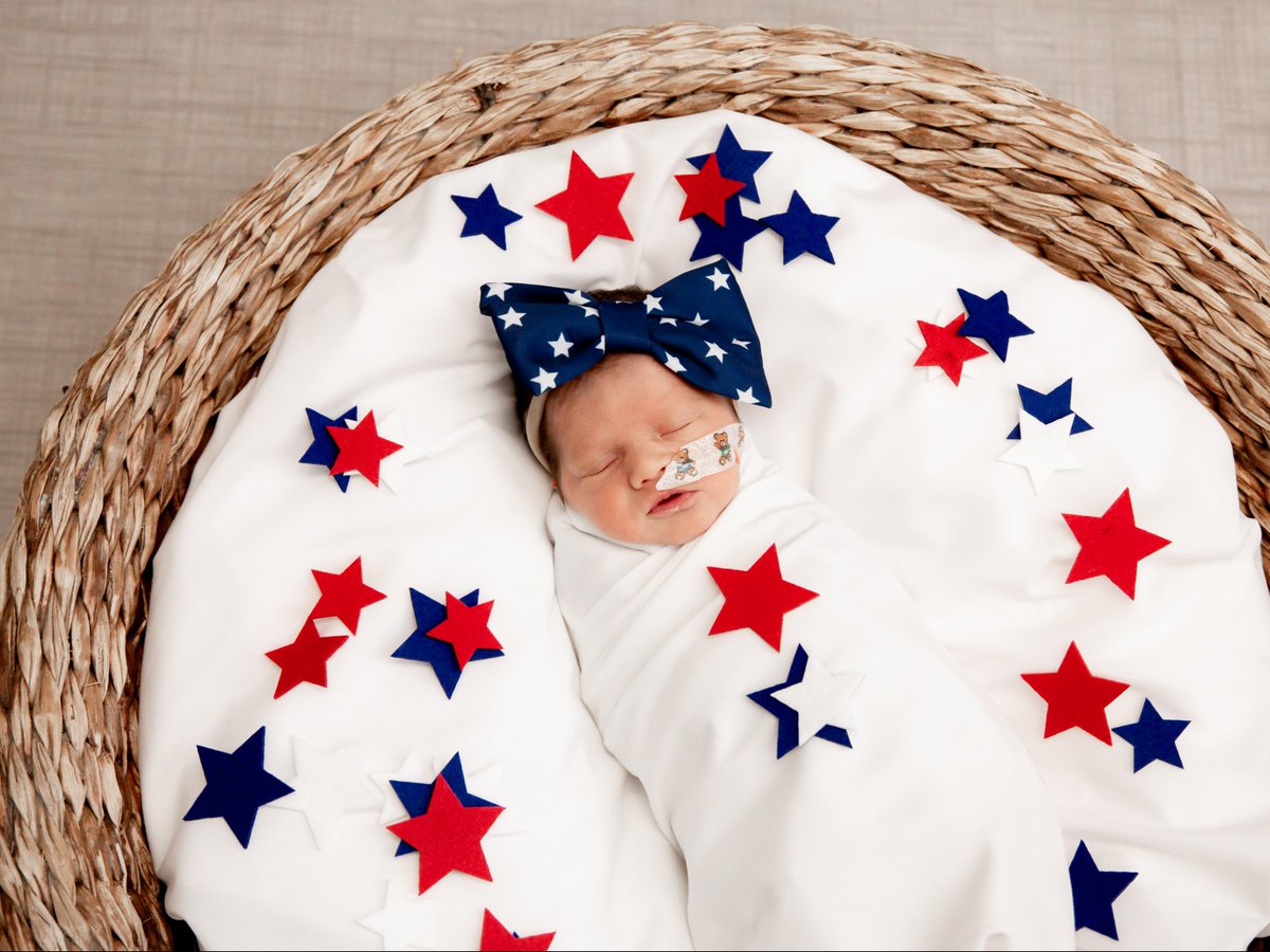 Just in time for the fireworks! 🎆 

Babies born at AdventHealth Shawnee Mission and AdventHealth South Overland Park were decked in red, white, and blue to celebrate their first Fourth of July! ❤️ 🤍 💙 

Photos: Bella Baby Photography