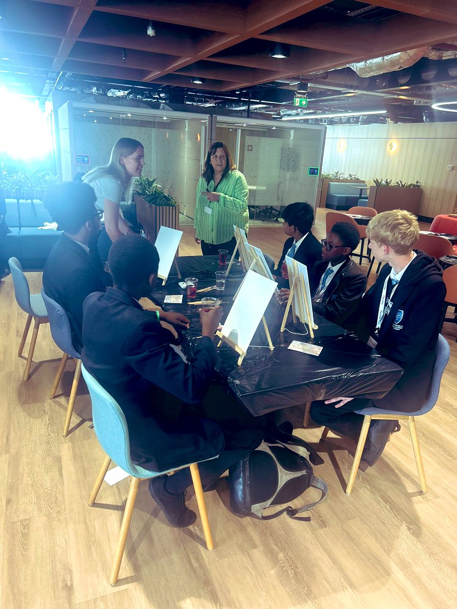 BalaamWood's tweet image. Pupils then headed to JLL, Real Estate Advisors, for a creative Sip &amp;amp; Paint session — a chance to reflect on the morning and discover the diverse careers within real estate! 🎨🏙️ #CareersInRealEstate #CreativeReflection