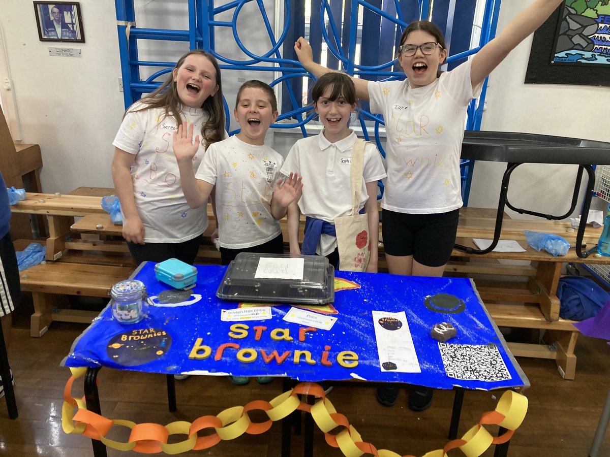 GnollPrimary's tweet photo. Well done to our Y5&amp;6 enterprise troopers! All products sold out! Thank you to our parents and carers for coming to support this fabulous event! Tomorrows task…work out the profit!! 💰 #enterprisingcreative #numeracy 💰 https://t.co/EefRUSThqd