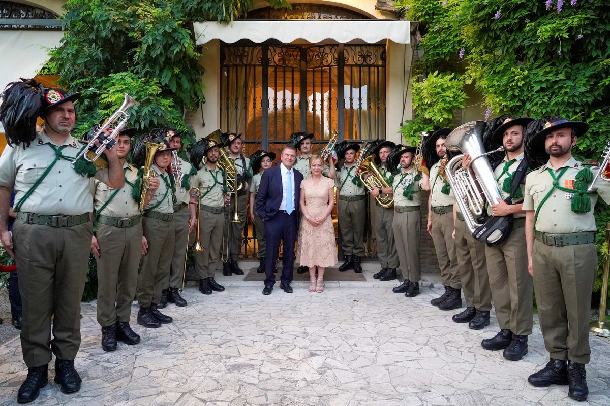 USAmbItaly's tweet image. There’s only one country where I would serve as Ambassador — and that country is Italy.
It was my honor to celebrate America’s #IndependenceDay in Rome — the city that welcomed my family with open arms. Proud to welcome PM Meloni and other Italian leaders as we marked 249 years…