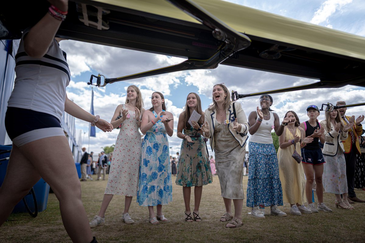 Rowers are cheered on before the race during day four of Henley Royal Regatta. One of the highlights of the summer social and sporting calendar, Henley Regatta attracts thousands of visitors to over 300 races.

Image ID: 3BNMGM9/Guy Corbishley/Alamy Live News